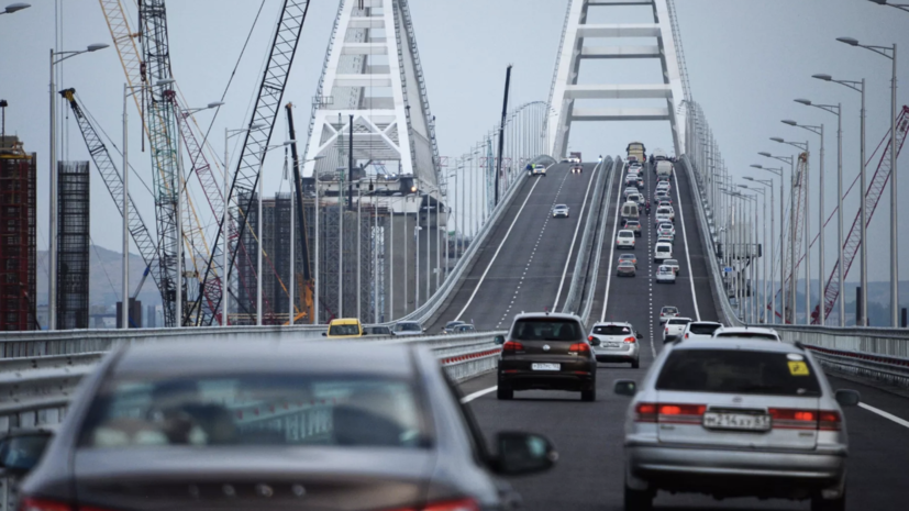 Очередь к Крымскому мосту увеличилась до более 2700 машин