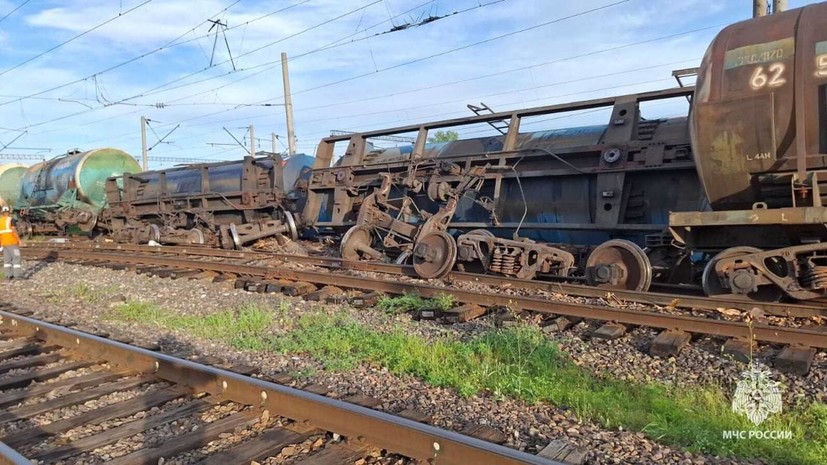 В Еврейской автономной области сошли с рельсов шесть цистерн
