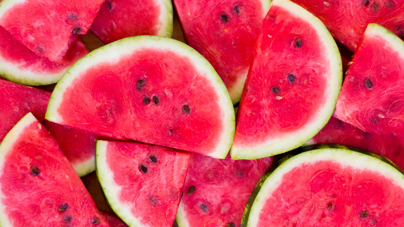 В Роскачестве предупредили о риске покупки разрезанных арбузов и дынь