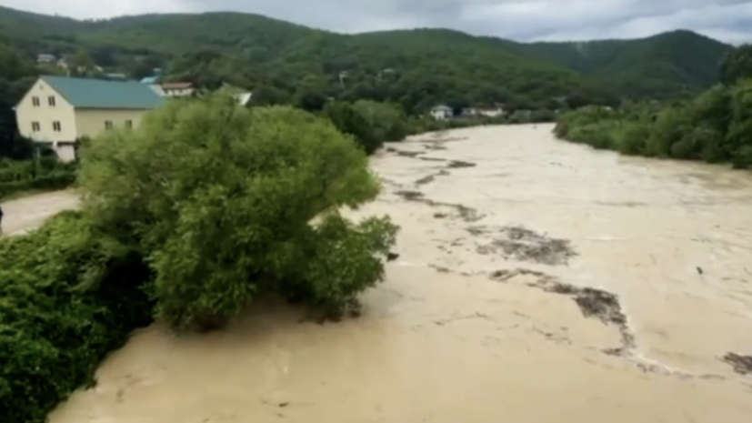 В Краснодарском крае подтопило три посёлка после сильных осадков и схода селя