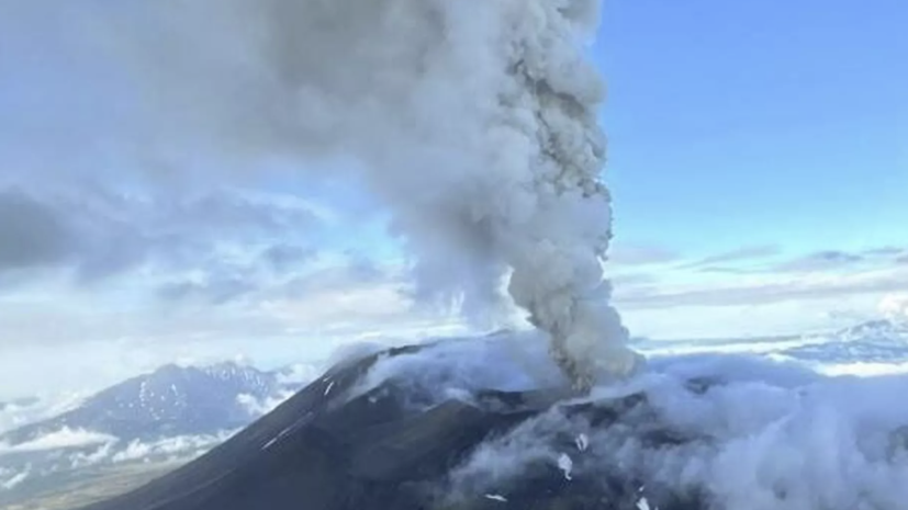 Вулканолог Демянчук прокомментировал извержение вулкана Крашенинникова