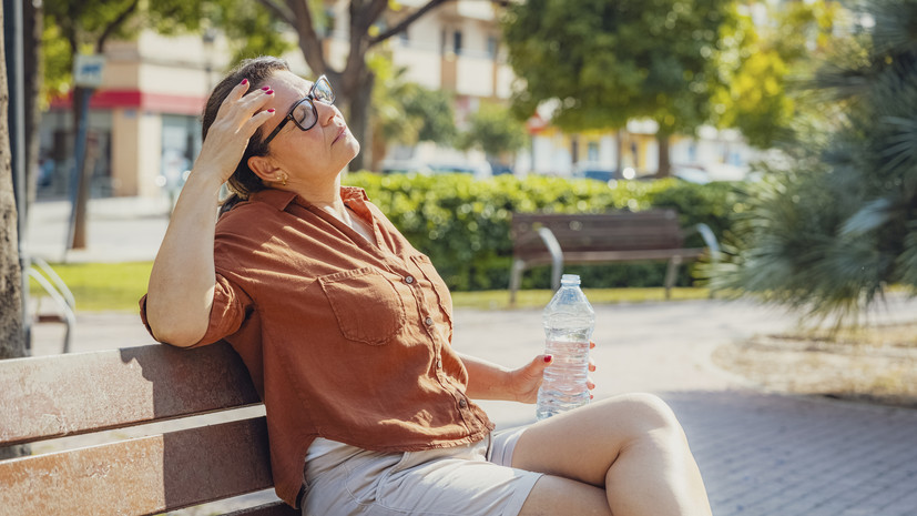 Врач Кириченко рассказала, какие напитки не стоит употреблять в жару