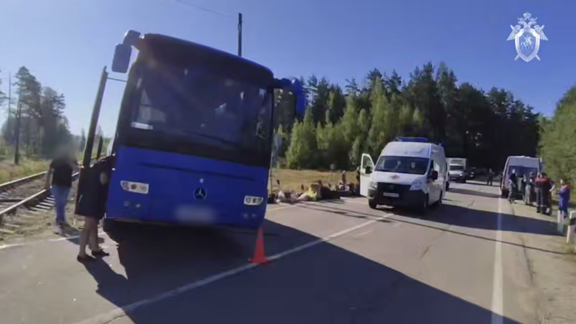 СК: причиной ДТП в Ленобласти стал выезд на переезд на запрещающий сигнал