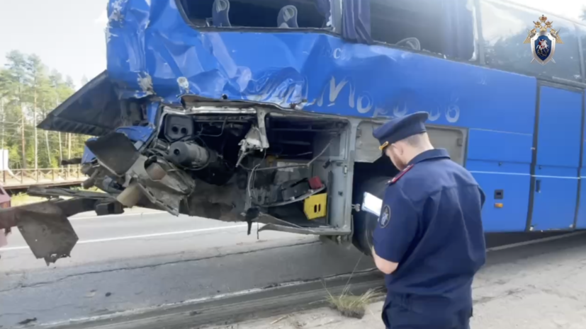 Минздрав России рассказал о состоянии пострадавших в ДТП в Ленинградской области