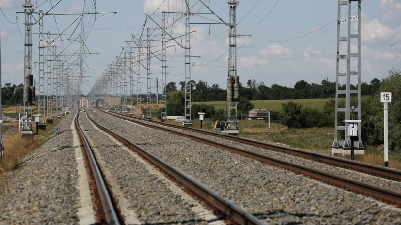 В Ростовской области из-за падения обломков БПЛА задерживаются четыре поезда