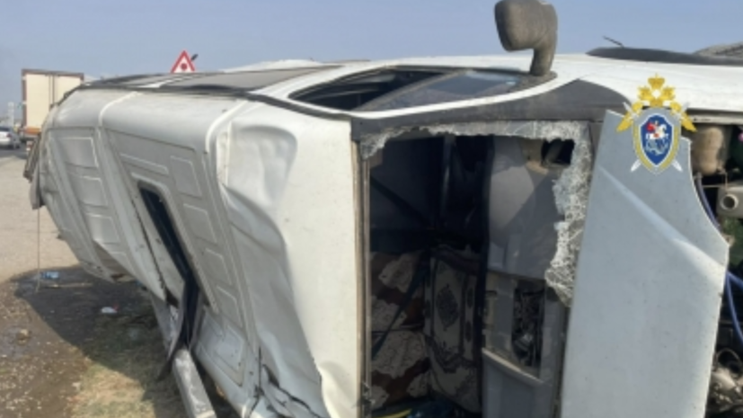 В Дагестане при опрокидывании маршрутки пострадали шесть человек