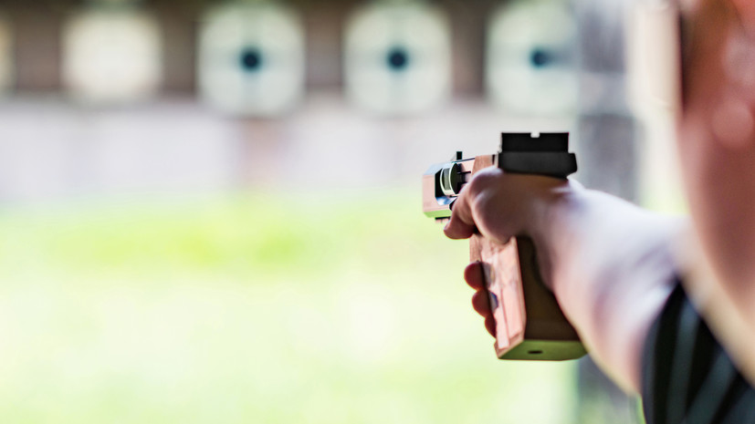 Россияне Пельменёва и Семенихин победили на чемпионате Европы в стрельбе из пистолета с 25 м