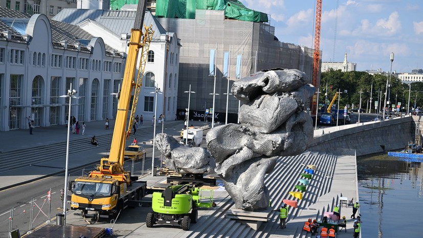 Скульптуру «Большая глина №4» убрали из центра Москвы