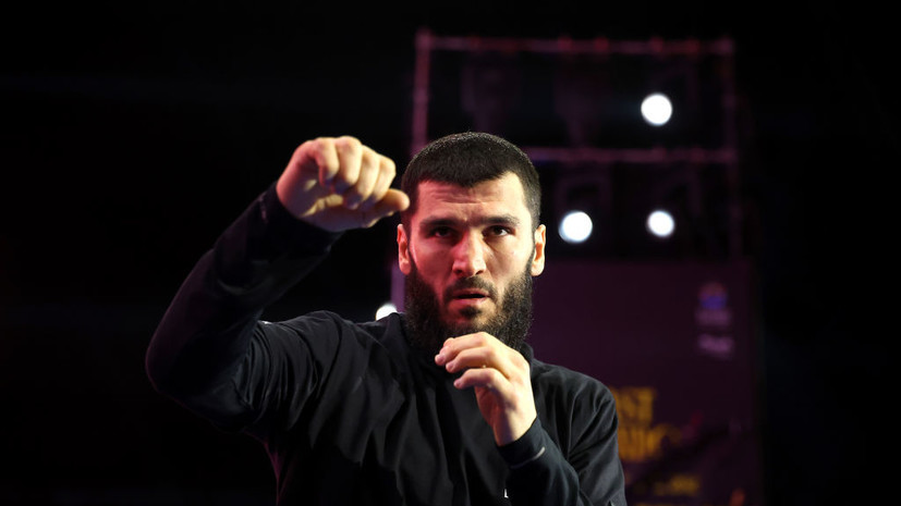 Бетербиев подерётся с американцем Николсоном в ноябре