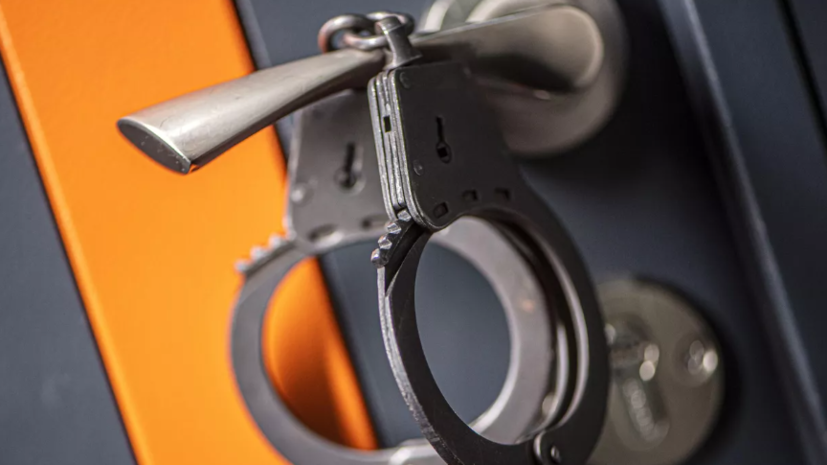 В Тюмени задержали нападавшего с пистолетом на жильцов многоэтажного дома