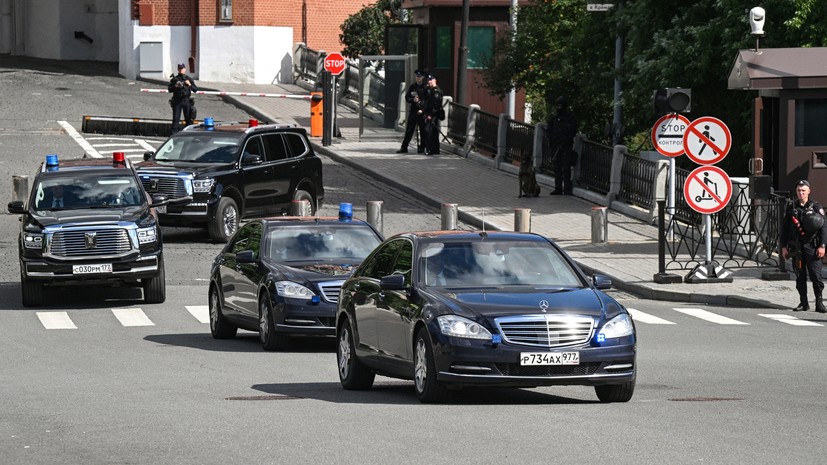 Кортеж Уиткоффа покинул Кремль