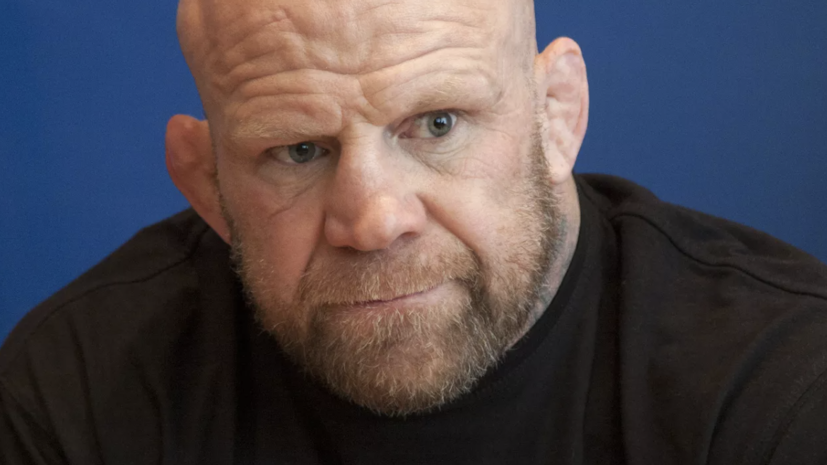 Монсон призвал Исинбаеву погасить долги в России