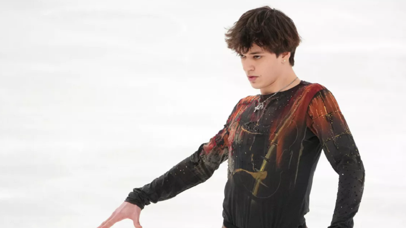 Дикиджи занимается вместе с Бестемьяновой и Бобриным