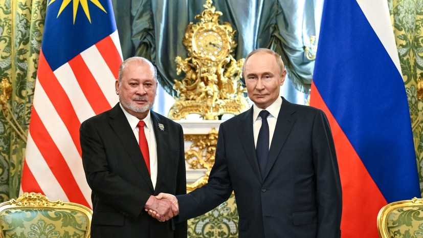 Переговоры Путина с королём Малайзии продолжились в формате обеда