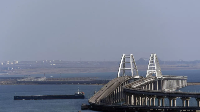 Движение автомобилей по Крымскому мосту восстановлено