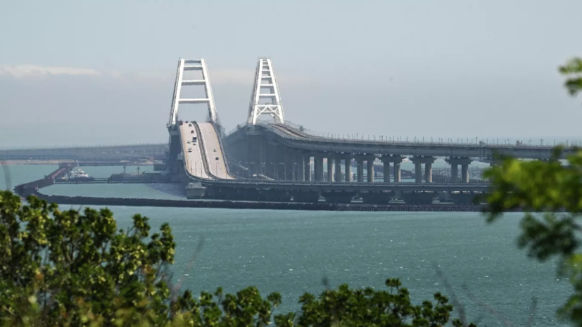 Крымский мост вновь открыли после второго за сутки перекрытия движения