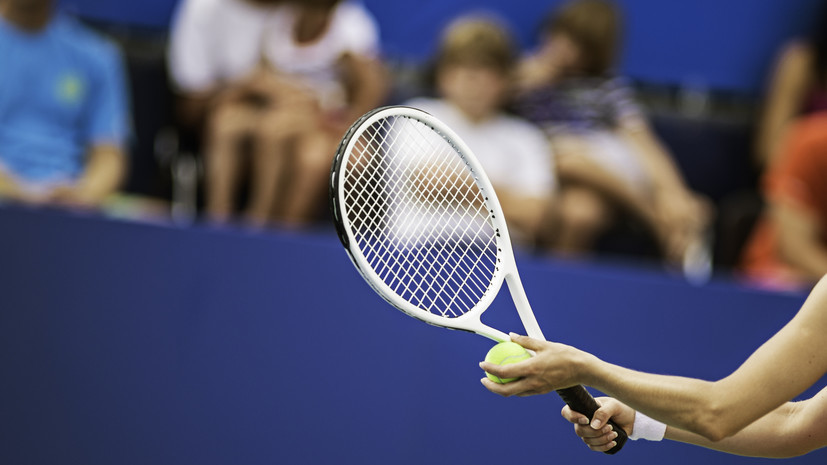 Американец Изнер призвал вернуть флаг российским теннисистам