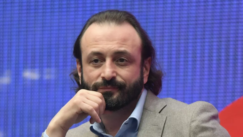 Авербух трогательно поздравил Трусову с рождением сына