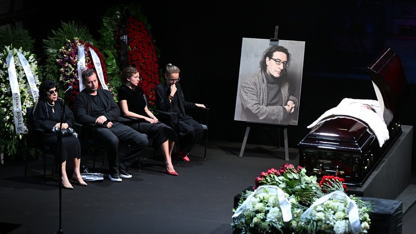 В Москве простились с Борисом Юханановым