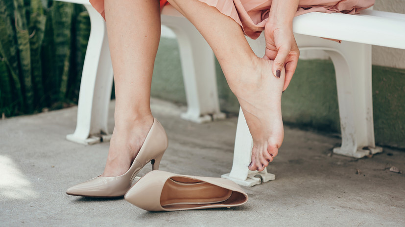 Врач Нечаев рассказал, как снять тяжесть в ногах на работе