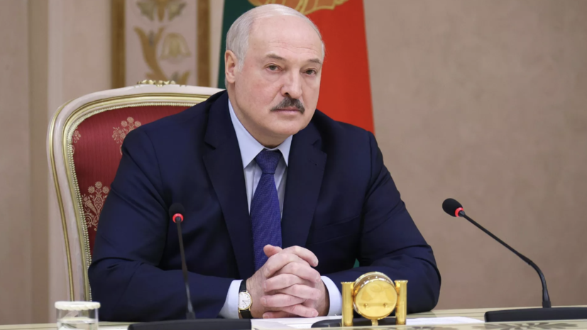 Лукашенко рассказал об обещании Путину не допустить удара Запада в спину России