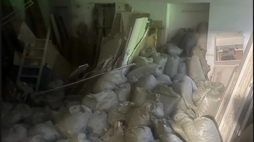 В Петербурге назвали предварительную причину обрушения перекрытия в доме