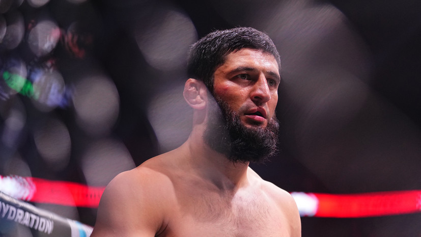 Чимаев строит зал в родной деревне в Чечне