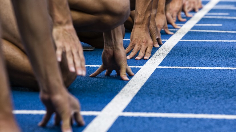 Коростелёв и Сорина выиграли гонку в Швейцарии с российским флагом