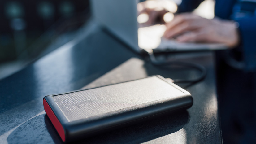 В РСТ посоветовали уточнять в авиакомпании правила перевозки пауэрбанка