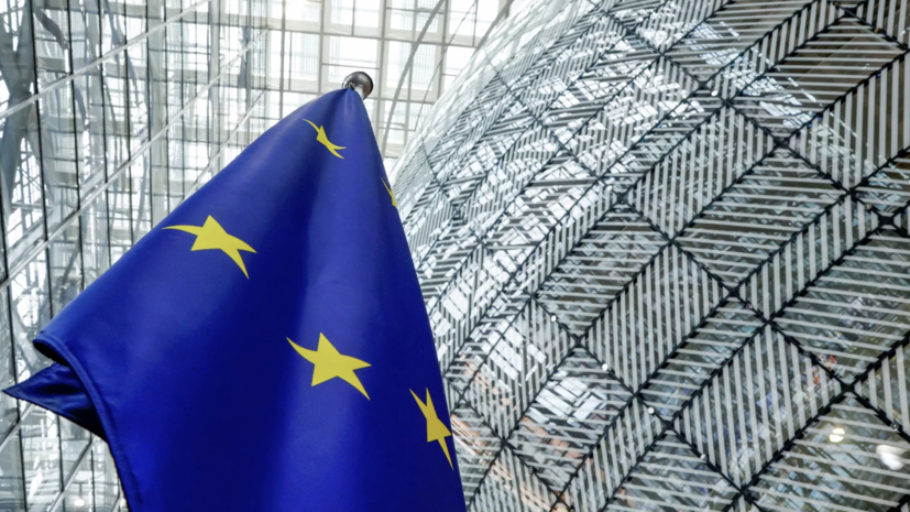 Глава МО Италии Крозетто: ЕС стал малозначимым политическим игроком