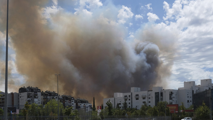 Часть Черногории осталась без электричества из-за леcных пожаров