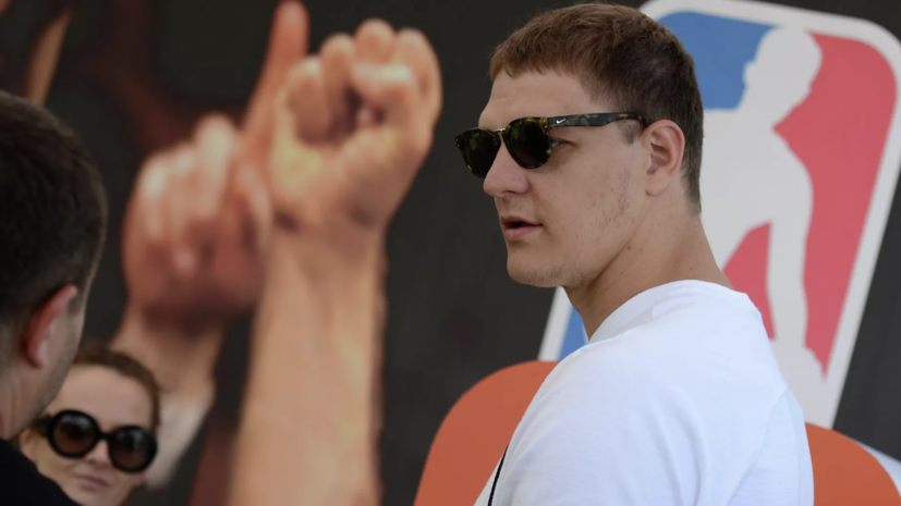 В России хотят установить необычный рекорд, выпустив самого высокого игрока за всю историю футбола