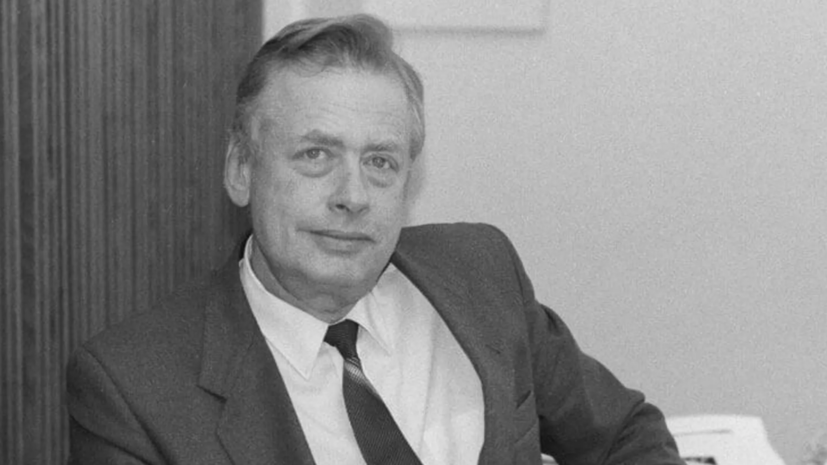 Умер бывший посол по особым поручениям Урнов