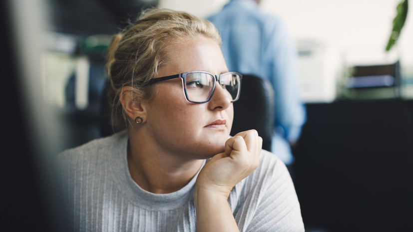 Исследование: треть россиян недовольны атмосферой на работе