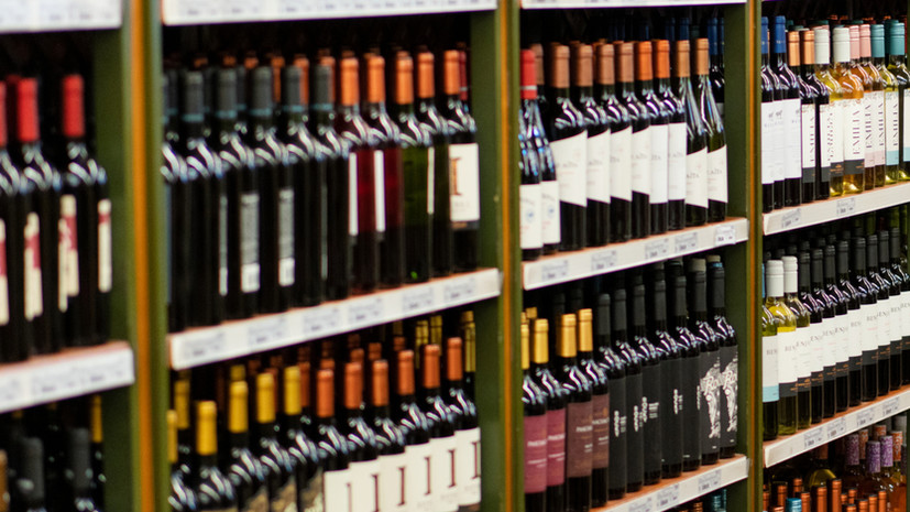 ТАСС: в Сириусе закрыли рынок, где продавался некачественный алкоголь