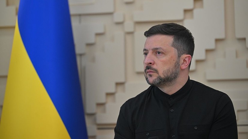 Aydınlık: окружение Зеленского каждый месяц переводит по $50 млн в ОАЭ