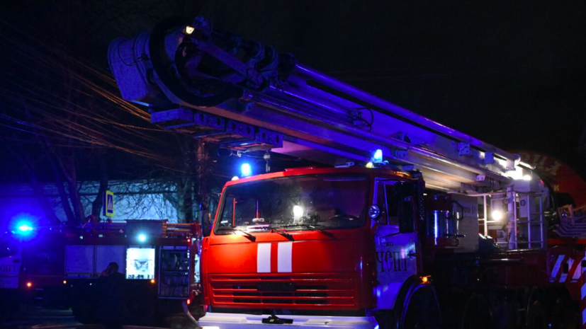 МЧС: в Ярославле загорелось производственное предприятие