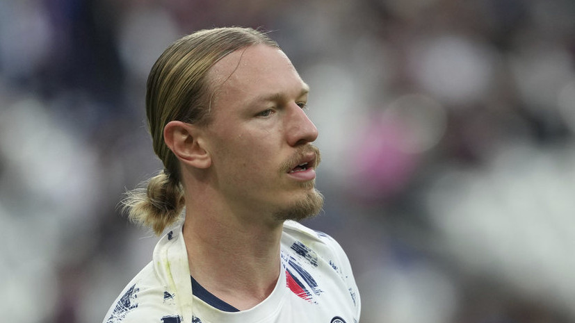 Отец Сафонова назвал слухами информацию о возможном уходе сына из ПСЖ