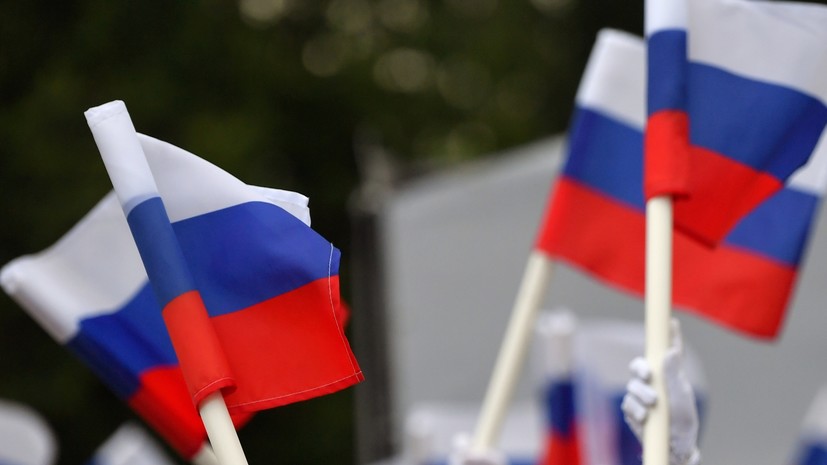 Переселенцы с Украины провели в Крыму флешмоб «Я русский»