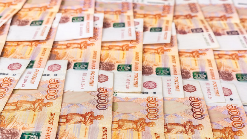 Треть зумеров надеются на зарплату 100 тысяч рублей