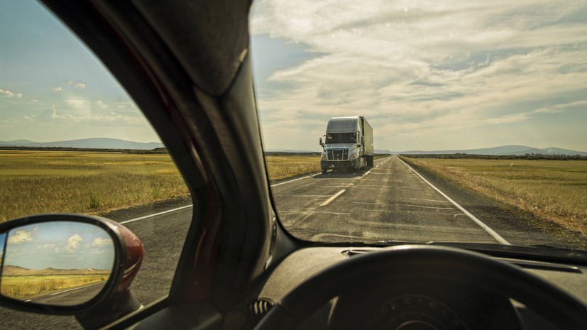 Беспилотный грузовик впервые проехал от Петербурга до Казани