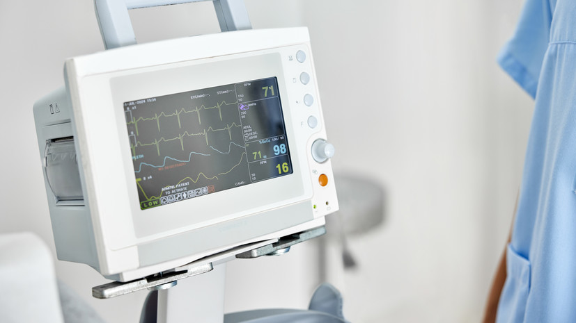 В больницы Подмосковья поступило более 60 новых аппаратов ЭКГ с начала года