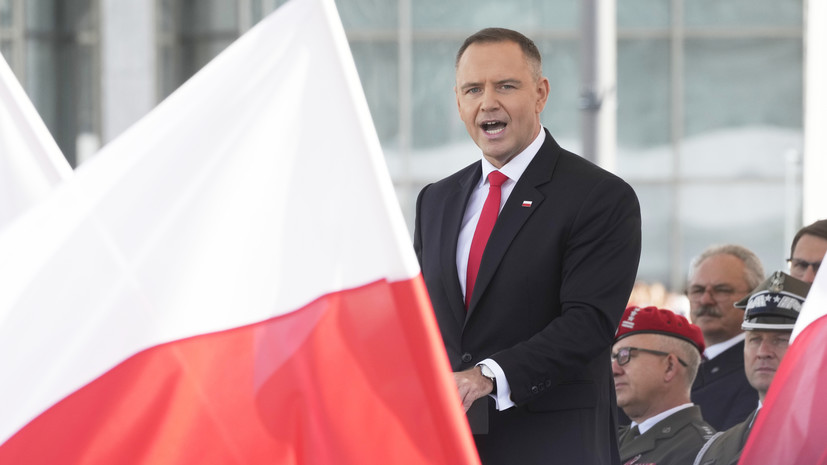 Навроцкий призвал криминализировать демонстрацию символики ОУН-УПА в Польше