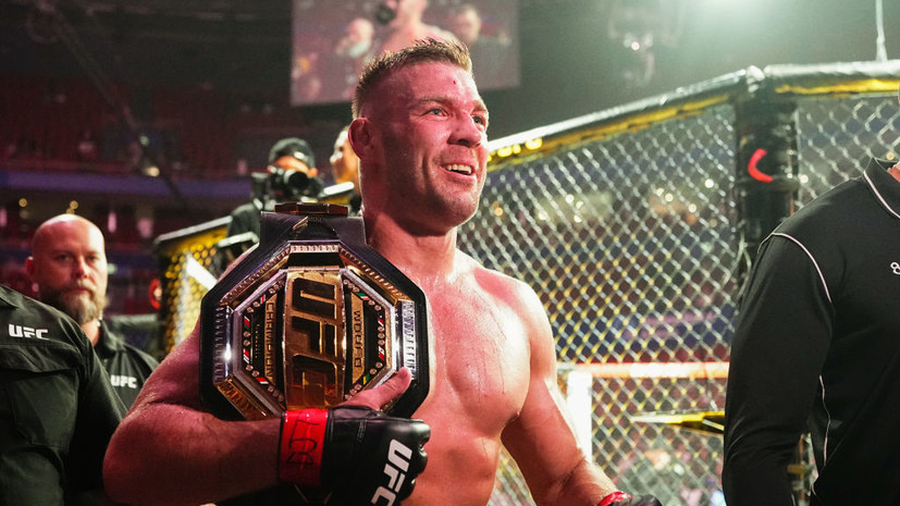 Дю Плесси — о подготовке к бою с Чимаевым: я никогда не тренировался настолько усердно