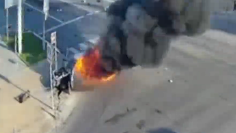 Гладков опубликовал кадры удара БПЛА по машине в центре Белгорода