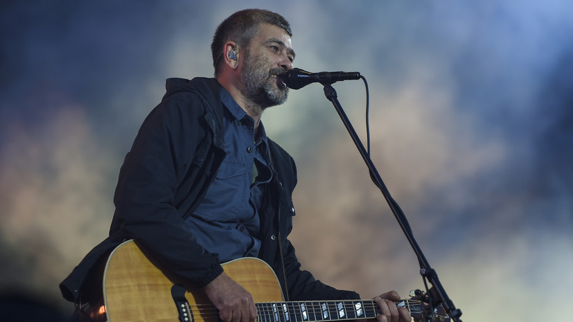 Life.ru: солист «Сплина» продал дом в Петербурге, но оставил две квартиры