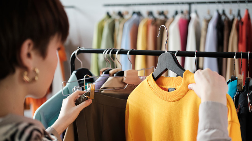 Стилист Белов рассказал о тренде на возвращение моды 2000-х годов