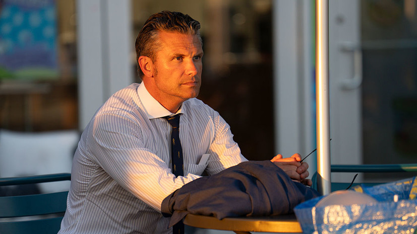 Пентагон: Хегсет направляется на базу на Аляске, где встретятся Путин и Трамп