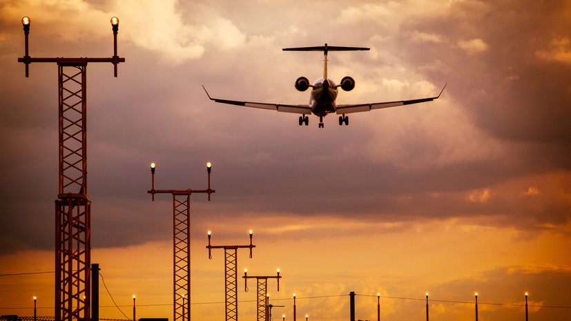 DM: в аэропорту Манчестера столкнулись два пассажирских самолёта