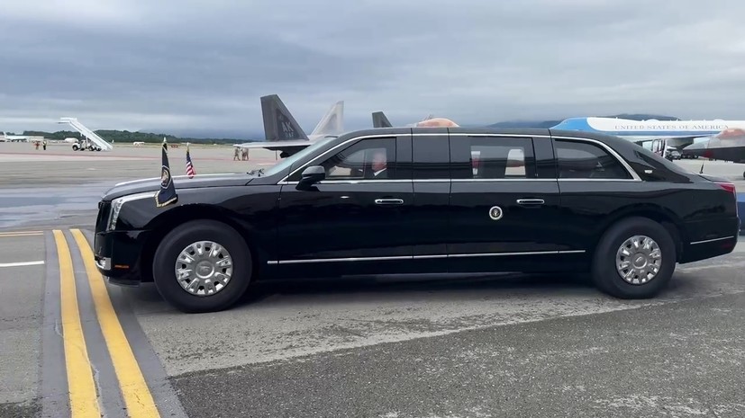 Путин вместе с Трампом сел в его Cadillac в Анкоридже